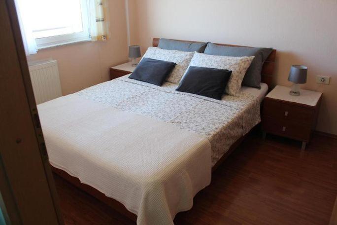 Apartments Ficur With Swimming Pool & Grill, Порторож Екстериор снимка